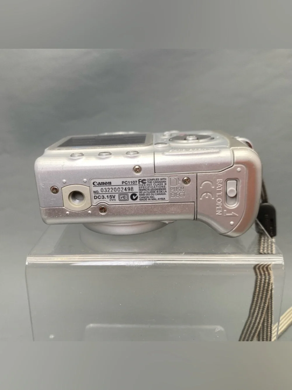 Canon PowerShot A520 4.0MP Camera - Silver 9715A001 Parts Or Not Working
